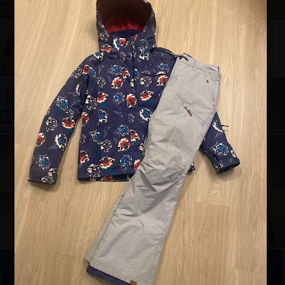 Roxy Snow Jacket and Snow Pants Combo
